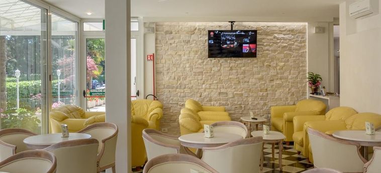 Hotel Croce Di Malta:  LIGNANO SABBIADORO - UDINE