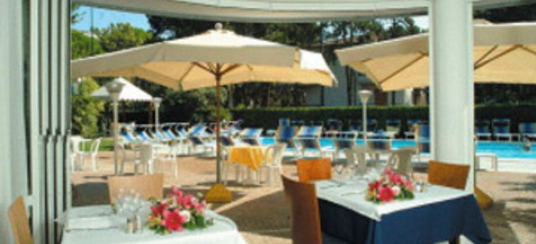 Hotel Smeraldo:  LIGNANO SABBIADORO - UDINE