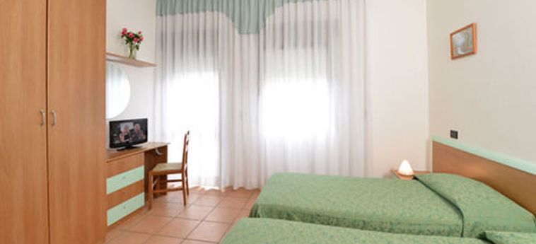 Hotel  Etna:  LIGNANO SABBIADORO - UDINE