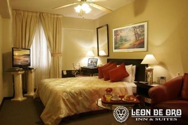 Hotel Leon De Oro Inn & Suites:  LIMA