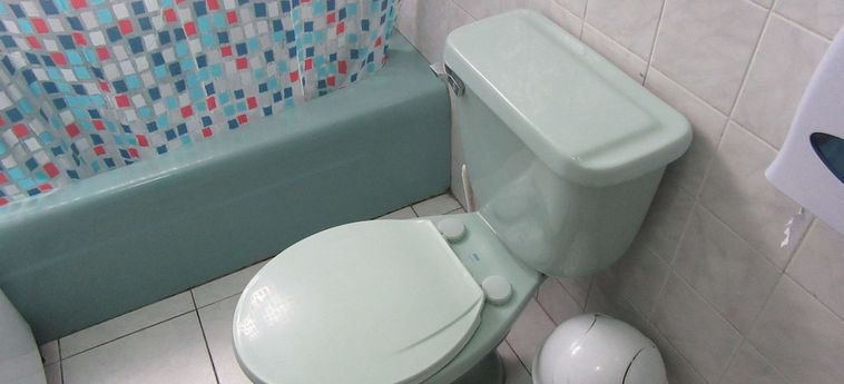 Hotel Urpi Backpacker:  LIMA