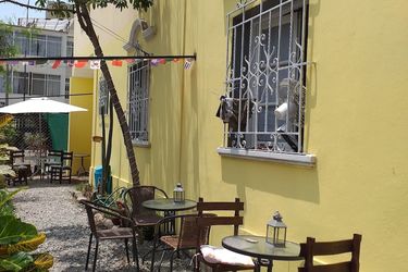 Hotel Urpi Backpacker:  LIMA