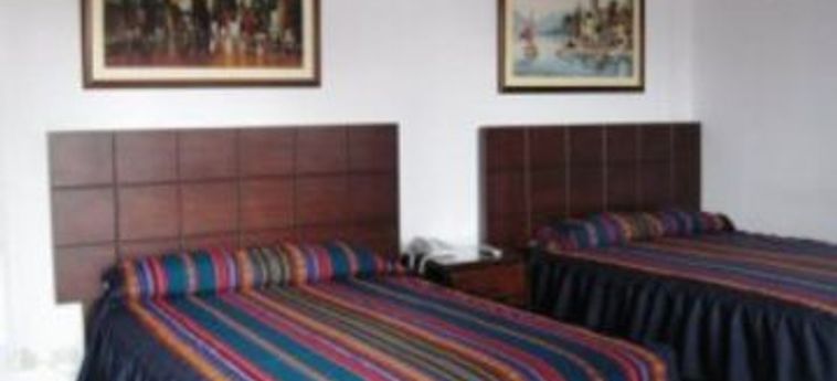 Hotel Miraflores Lodge:  LIMA