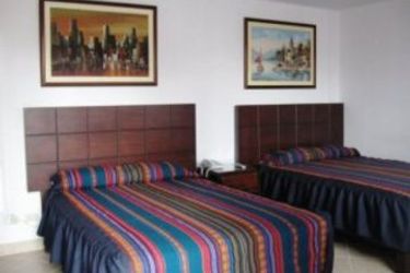 Hotel Miraflores Lodge:  LIMA