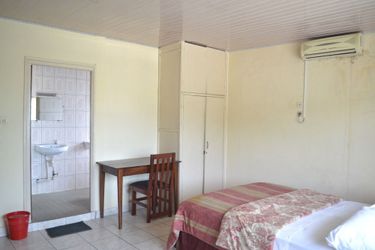 Victoria Guest House:  LIMBE