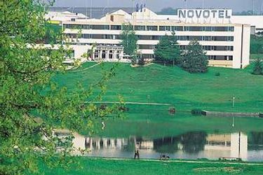 Hotel Novotel Limoges Le Lac:  LIMOGES
