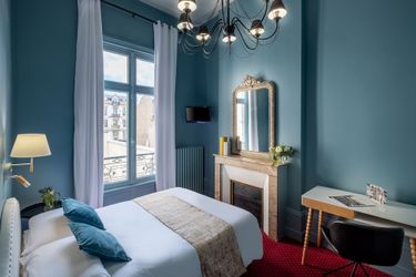 Hotel Hôtel De Paris:  LIMOGES