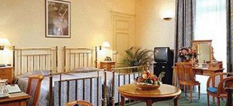 Hotel Mercure Lyon Centre Chateau Perrache:  LIONE