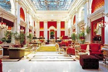 Hotel Avenida Palace:  LISBON