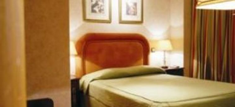 Hotel Vip Inn Berna:  LISBONA