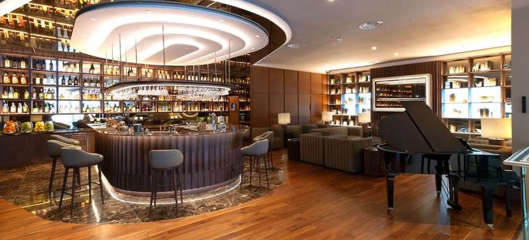 Hotel Sana Malhoa:  LISBONNE