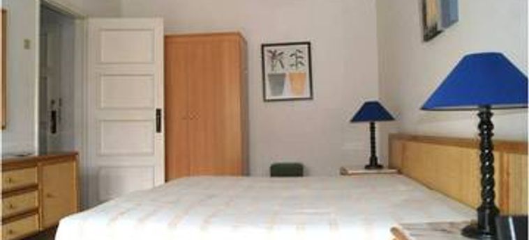 Hotel Residencial Caravela:  LISSABON
