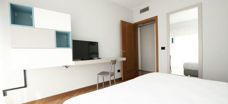 Suites Marilia Apartments:  LIVOURNE