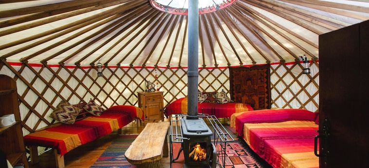 LARKHILL TIPIS AND YURTS 2 Sterne