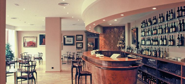 Hotel Mercure Carlton Rioja:  LOGRONO