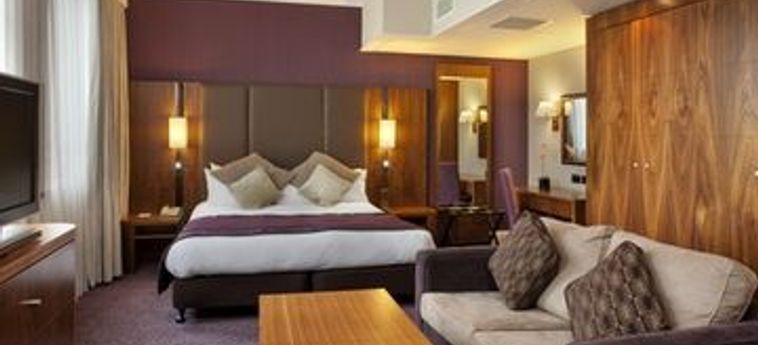 Crowne Plaza Hotel London - Ealing:  LONDON