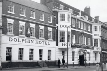 Hotel Dolphin Inn:  LONDON