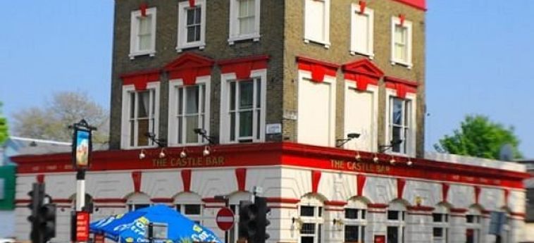 Hotel Castle Bar:  LONDON