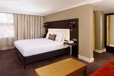 Hotel Doubletree By Hilton London Ealing:  LONDON