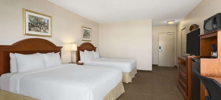 Hotel Days Inn By Wyndham London London: Photo 