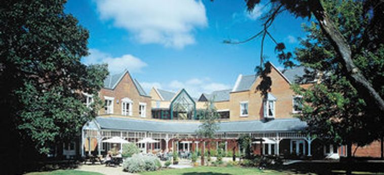 Hotel Coulsdon Manor & Golf Club:  LONDON