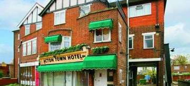 Acton Town Hotel & Apartments:  LONDON