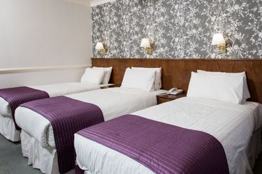 Hotel The Clarendon:  LONDON