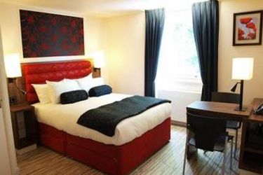 Hotel Simply Rooms And Suites:  LONDON
