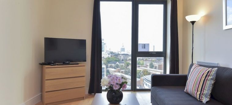 Storm Apartments:  LONDRA