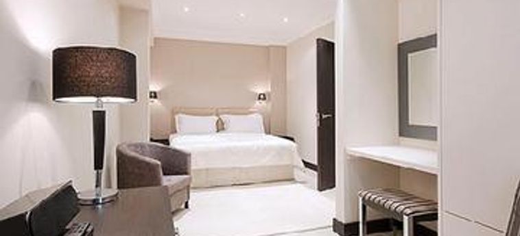130 Queen's Gate Apartments:  LONDRA