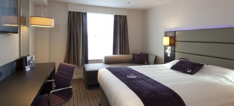 Hotel Premier Inn London City Aldgate:  LONDRES