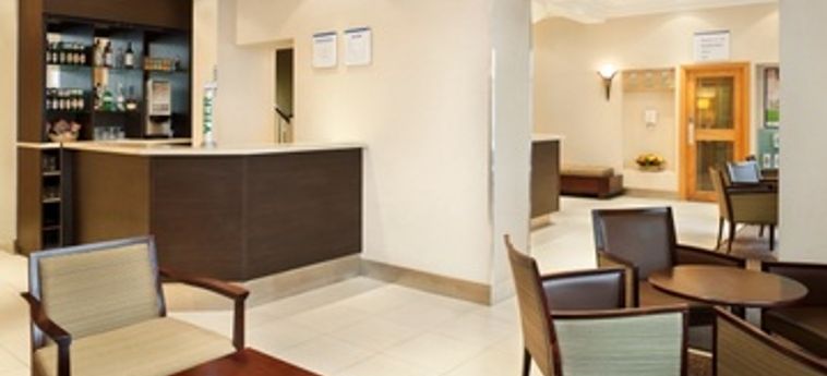 Hotel Holiday Inn Express London Victoria:  LONDRES