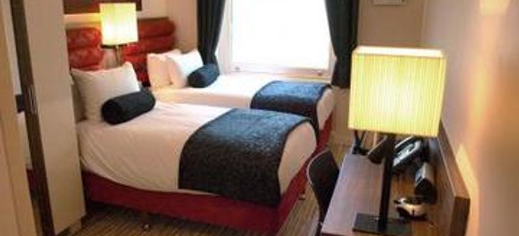Hotel Simply Rooms And Suites:  LONDRES