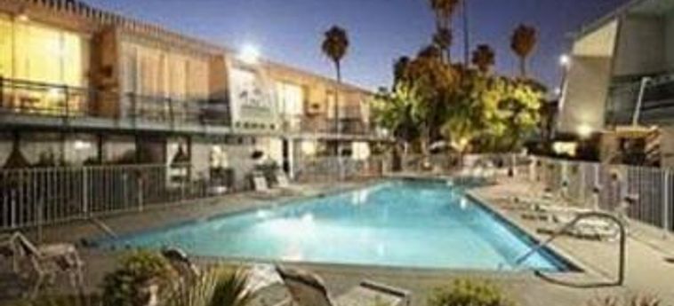 Travelodge Hotel At Lax Airport:  LOS ANGELES (CA)