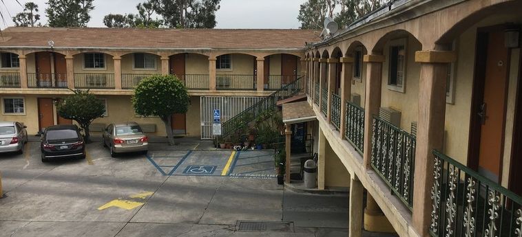 Hotel Colonial Pool & Spa Motel:  LOS ANGELES (CA)