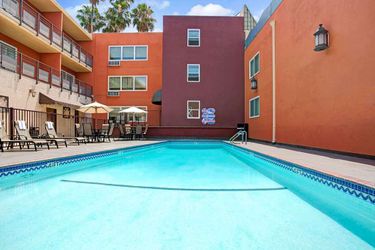 Hotel Ramada By Wyndham Los Angeles/downtown West:  LOS ANGELES (CA)