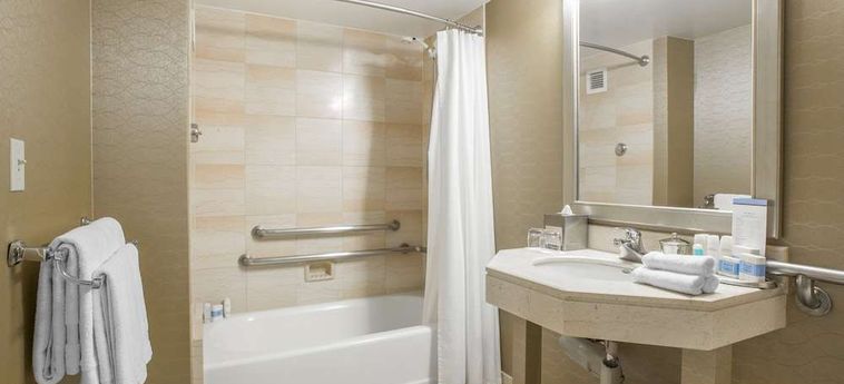 Omni Los Angeles Hotel At California Plaza Los Angeles (Ca) : Photo 
