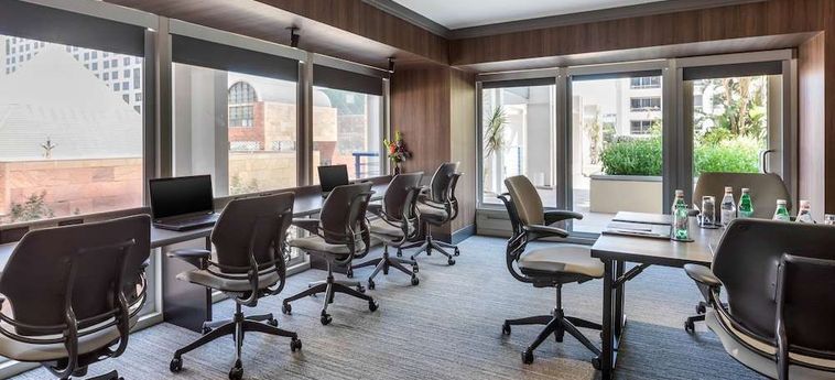Omni Los Angeles Hotel At California Plaza Los Angeles (Ca) : Photo 