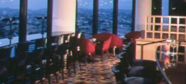 The Westin Bonaventure Hotel & Suites, Los Angeles:  LOS ANGELES (CA)