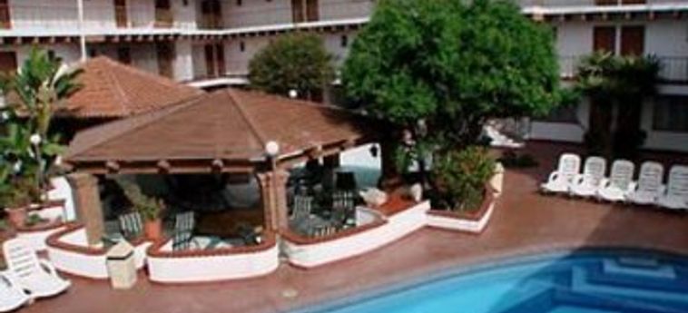 Hotel Desert Inn Ensenada:  LOS CABOS