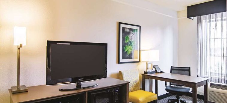 Hotel La Quinta Inn & Suites:  LOUISVILLE (KY)