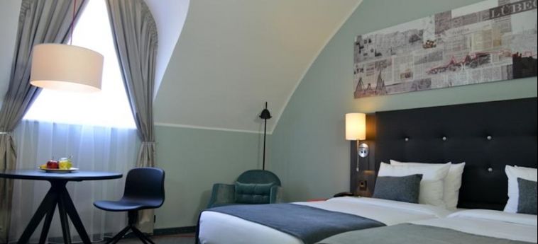 Hotel Holiday Inn Luebeck Lubeck: Foto 