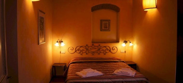 Hotel La Tosca Rooms:  LUCCA
