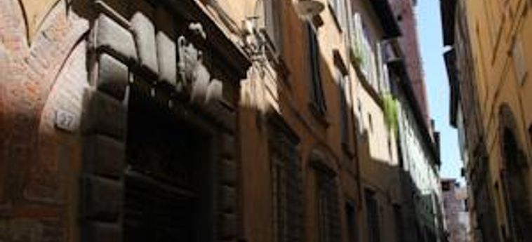 Hotel Residenza Sant' Andrea:  LUCCA