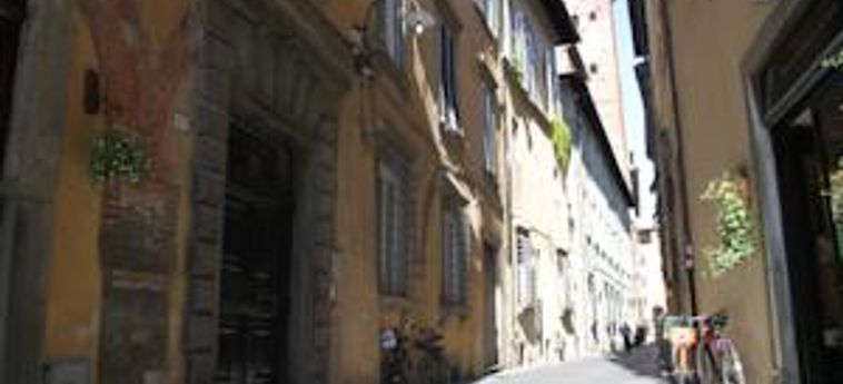 Hotel Residenza Sant' Andrea:  LUCCA
