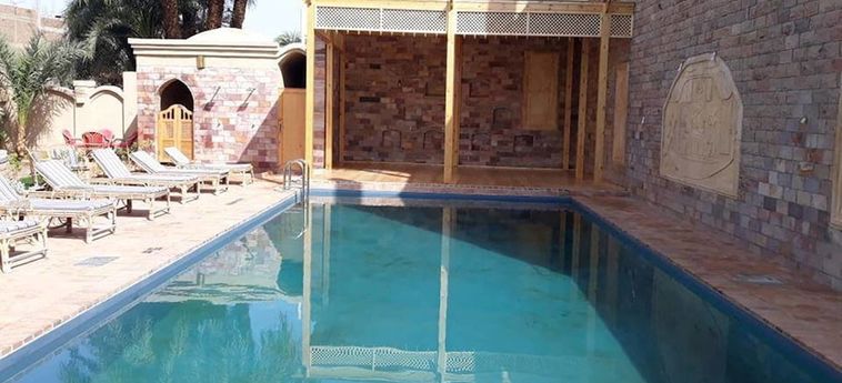 Embrace Hotel Luxor: Foto 