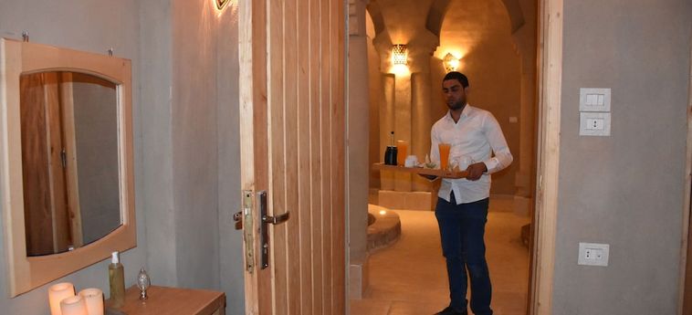 Embrace Hotel Luxor : Photo 