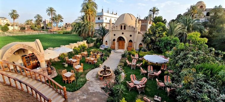 Embrace Hotel Luxor : Photo 