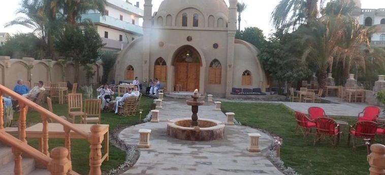 Embrace Hotel Luxor: Foto 
