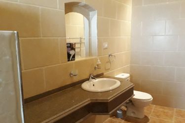 Embrace Hotel Luxor: Photo 